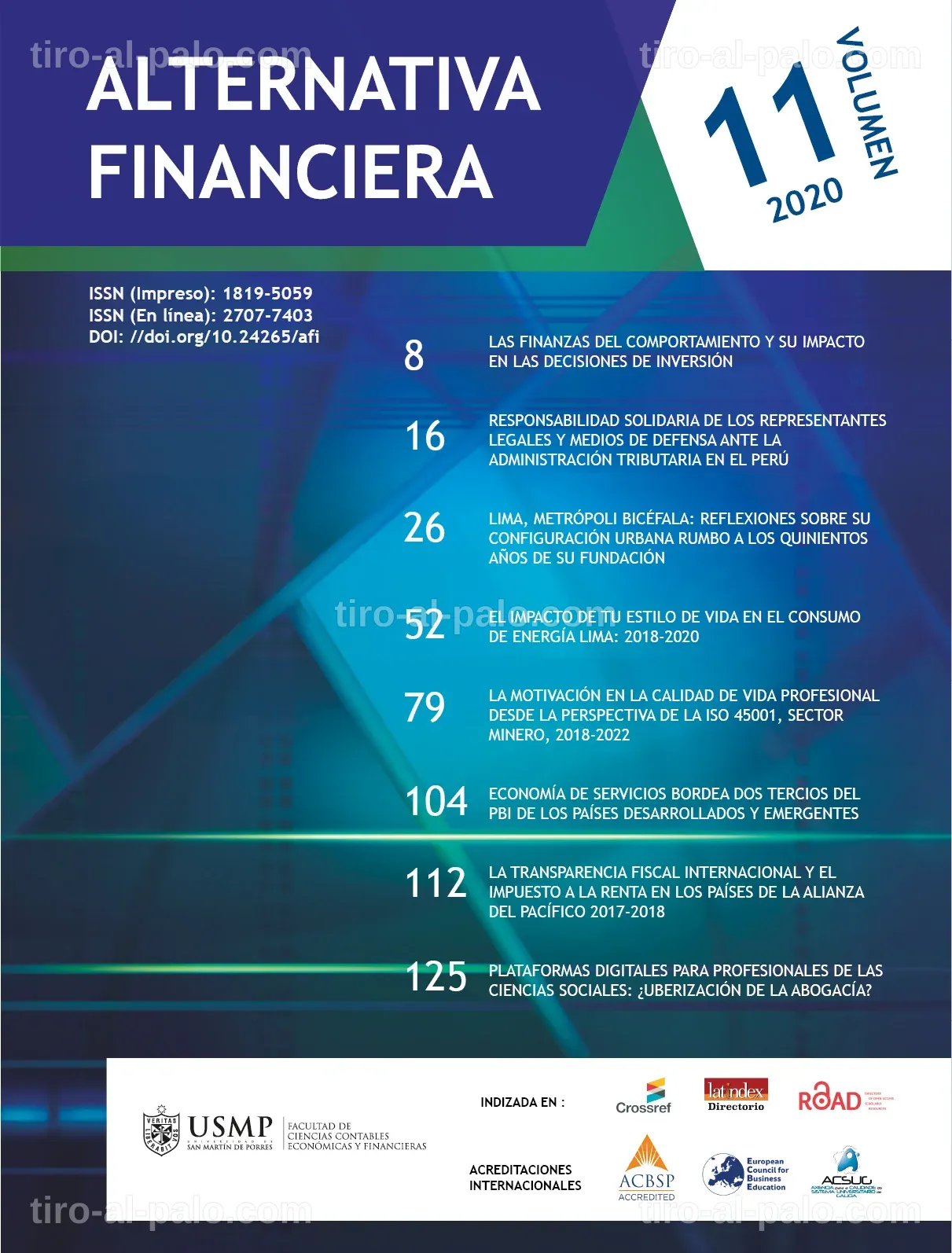 Grupo debatiendo sobre opciones de financiamiento en una reunión.