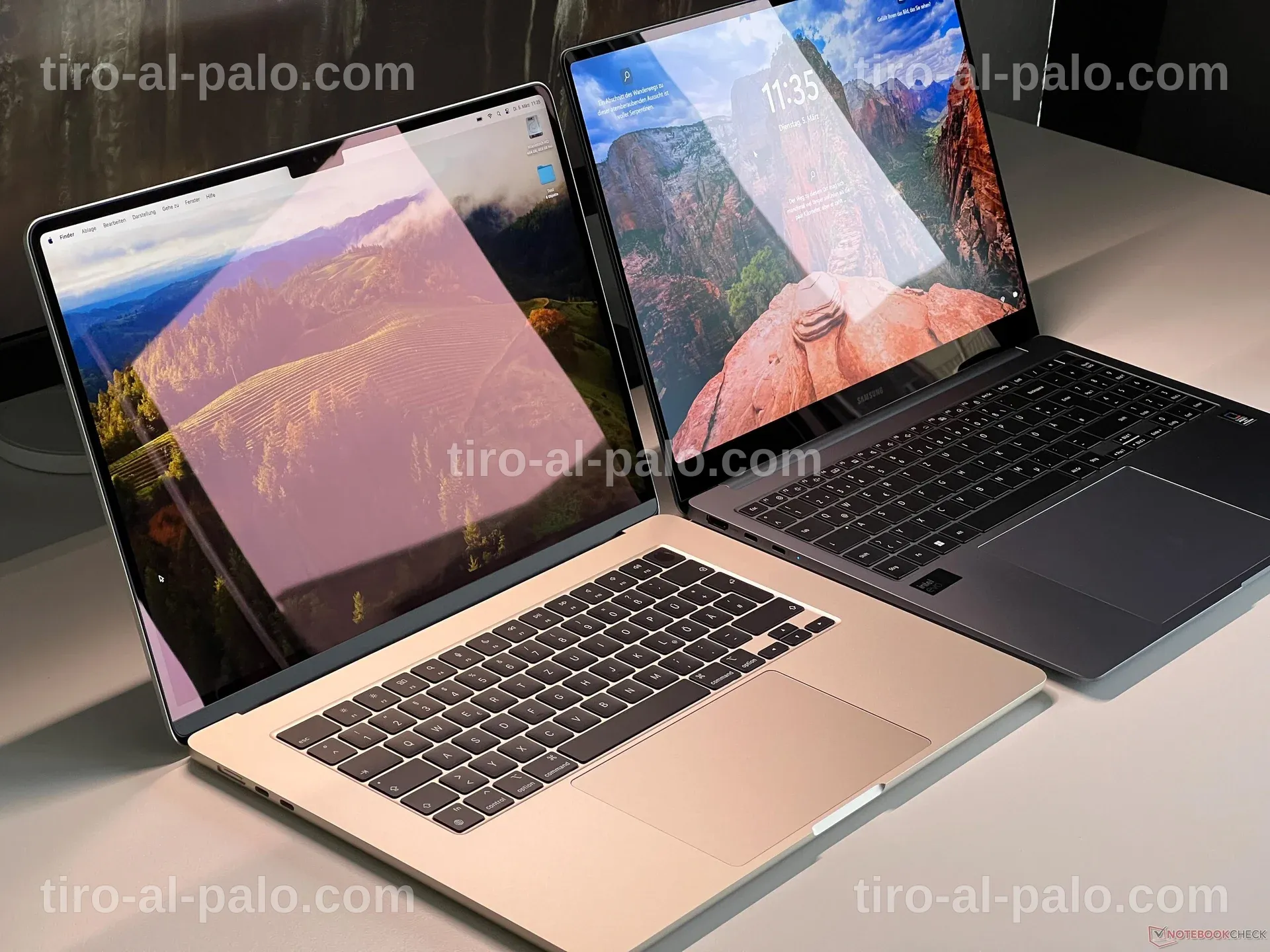 Variedad de laptops Windows y ChromeOS en una exhibición de tecnología.