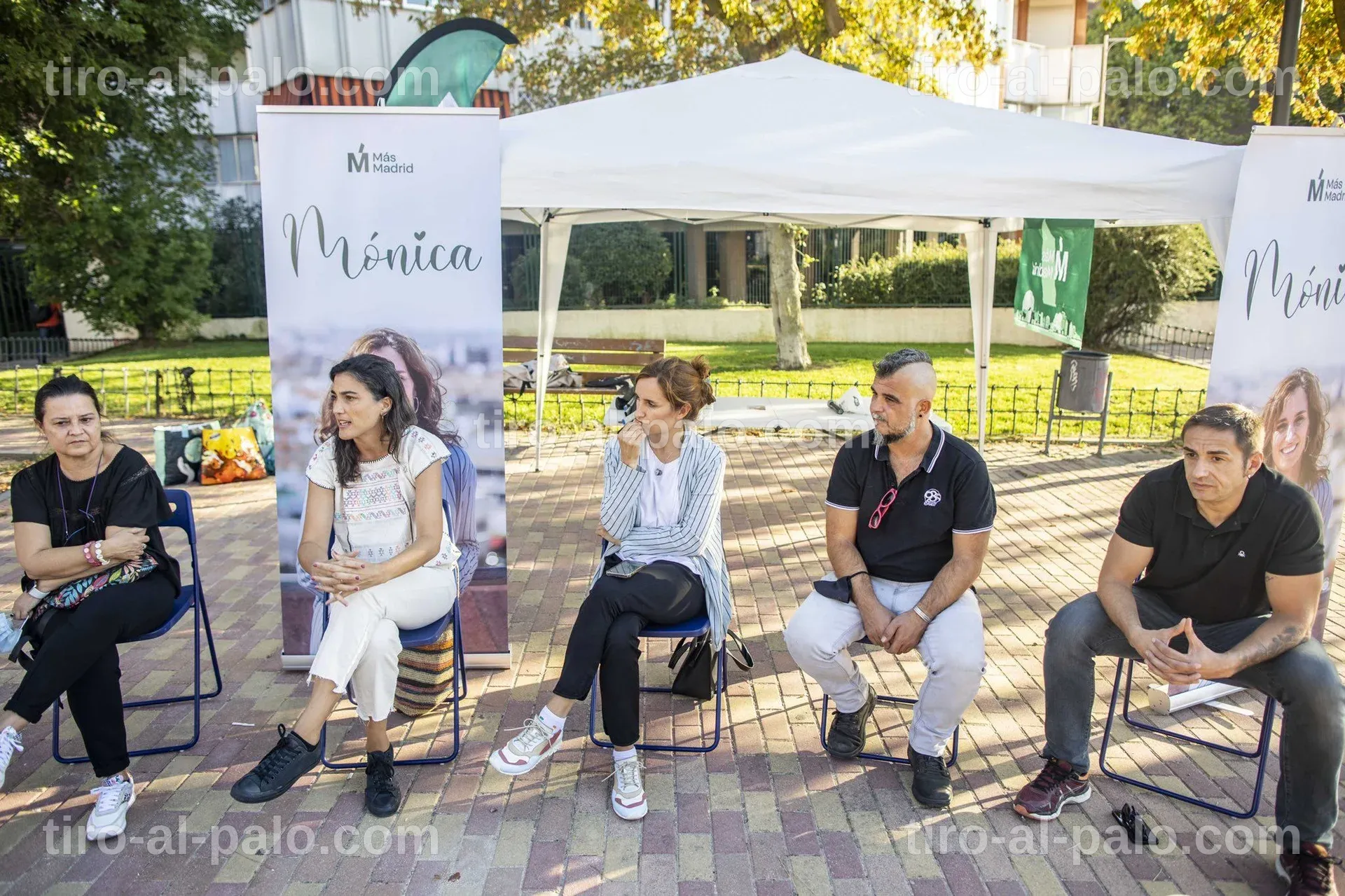 Decoración de un evento festivo en Móstoles con enfoque en alternativas de bienestar.