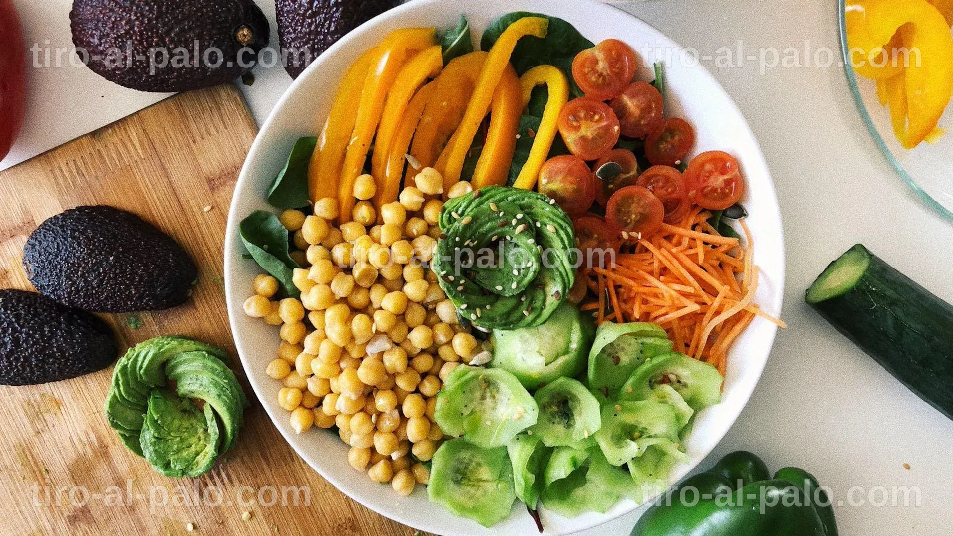 Alimentos saludables en un contexto de nutrición y salud deportiva.