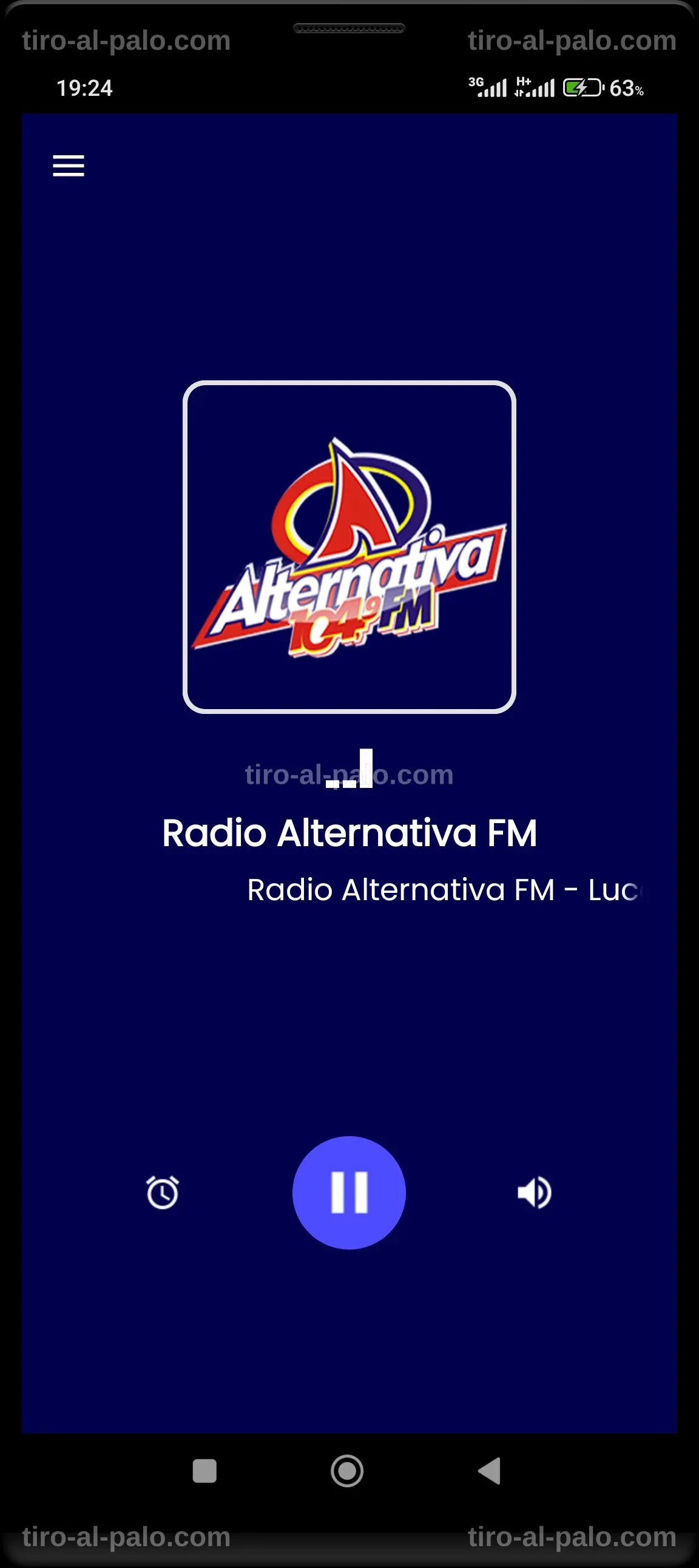 Transmisión en vivo de una radio alternativa en Campinas, Brasil.