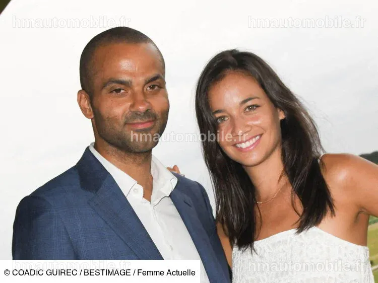 Tony Parker et Alizé Lim profitant d'une sortie à Roland-Garros.