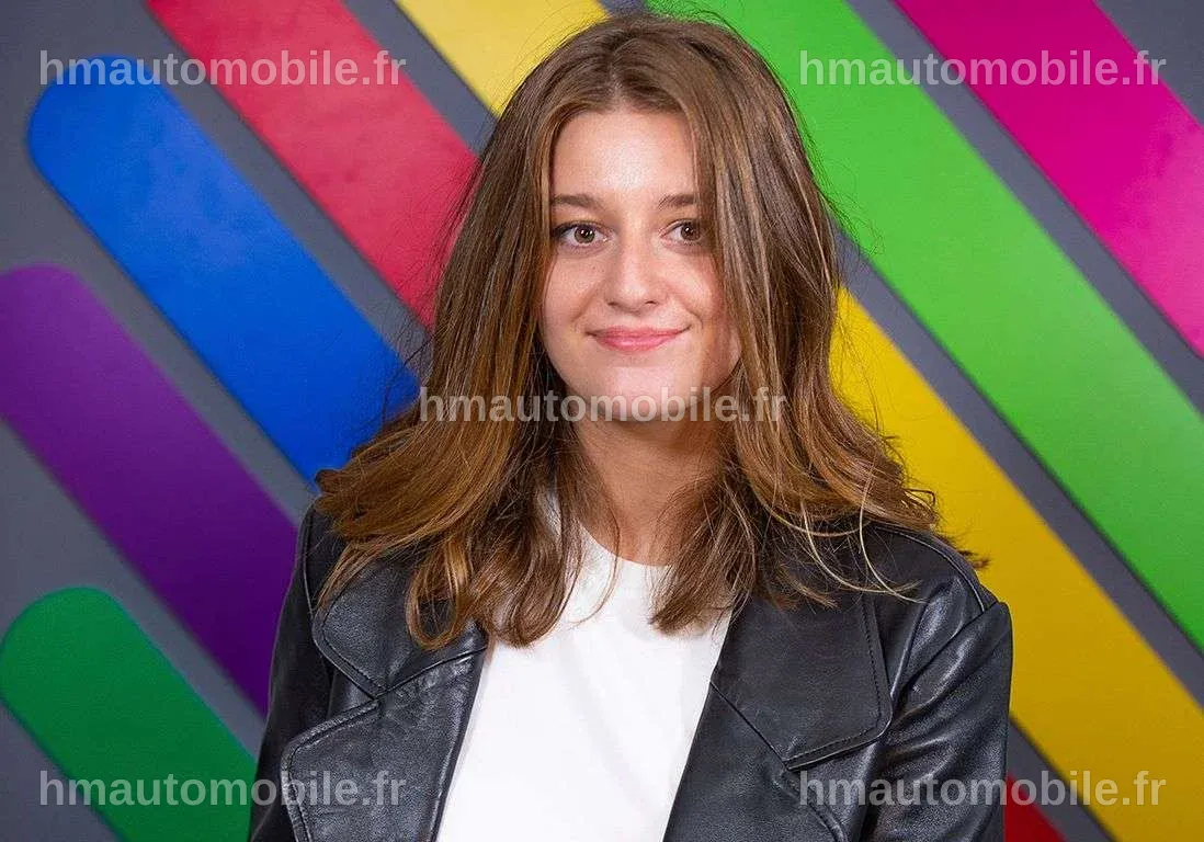 Ambre Chalumeau avec son compagnon, dévoilant un aperçu de sa vie personnelle.