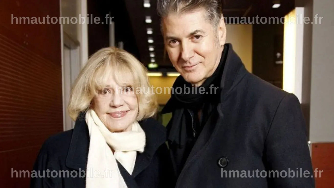 Matériel de jonglerie utilisé dans un cirque, en lien avec Étienne Daho.