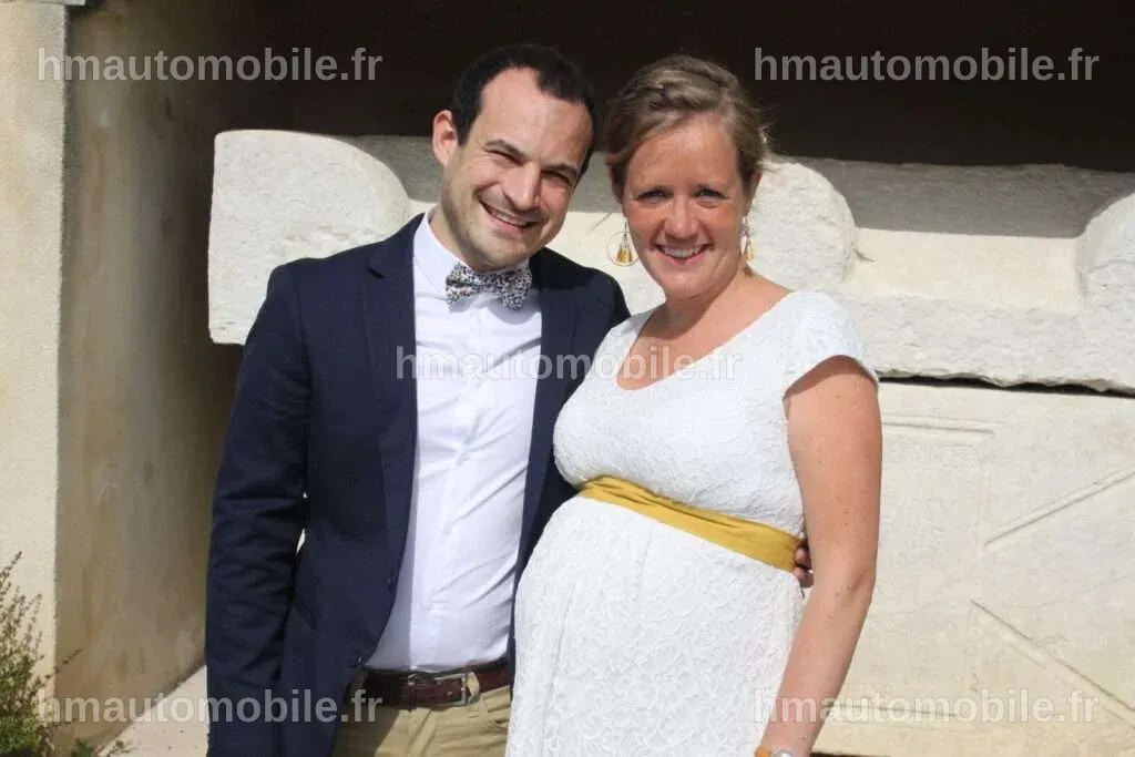 Samuel Ollivier dans un cadre intime, révélant des aspects de sa vie personnelle.